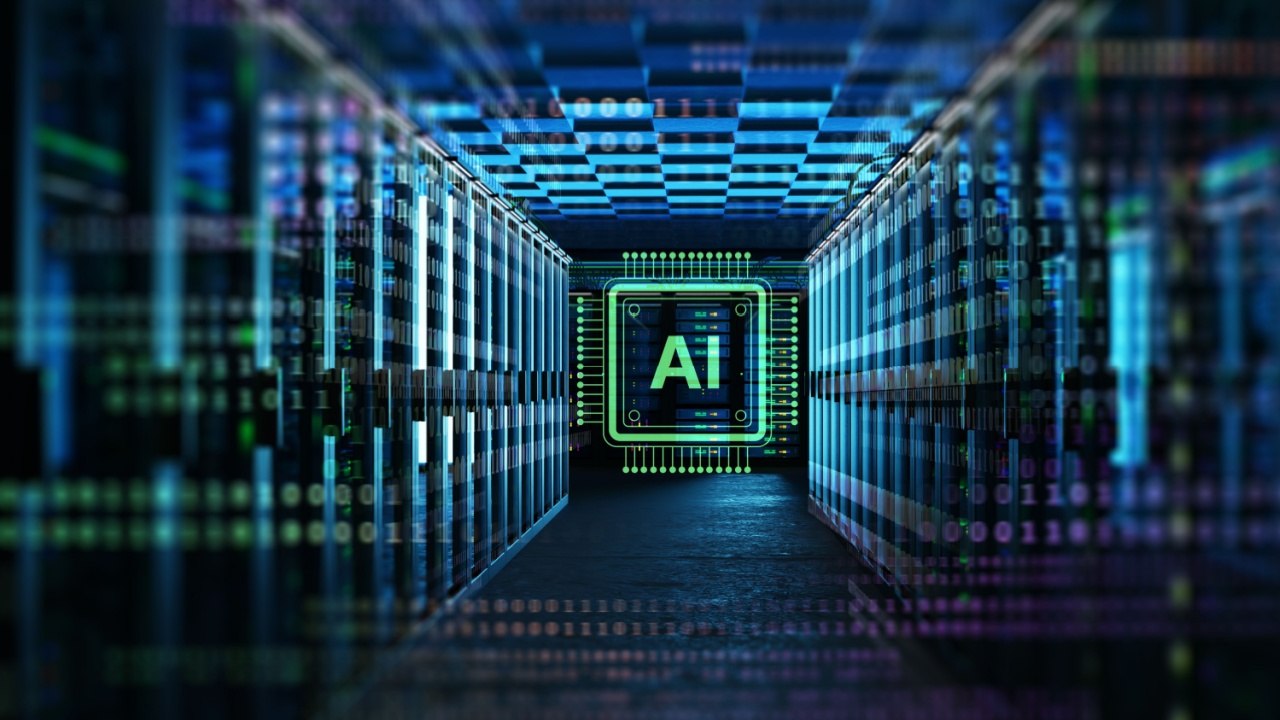 Corredor digital entre racks de servidores com símbolo de IA ao fundo.